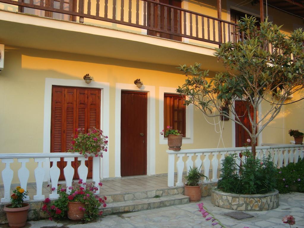 Apartment Victoria Agios Georgios  Zimmer foto