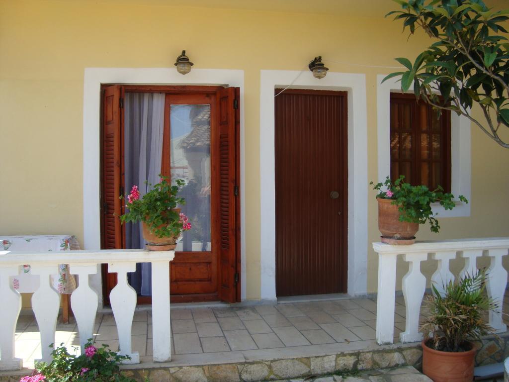 Apartment Victoria Agios Georgios  Exterior foto